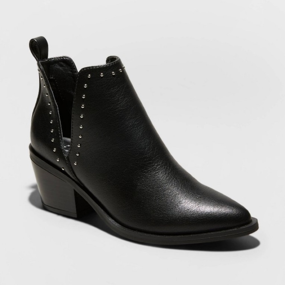 NWOT black studded booties 7.5